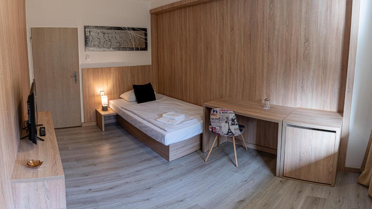 Hotel Garni Považská Bystrica Kültér fotó