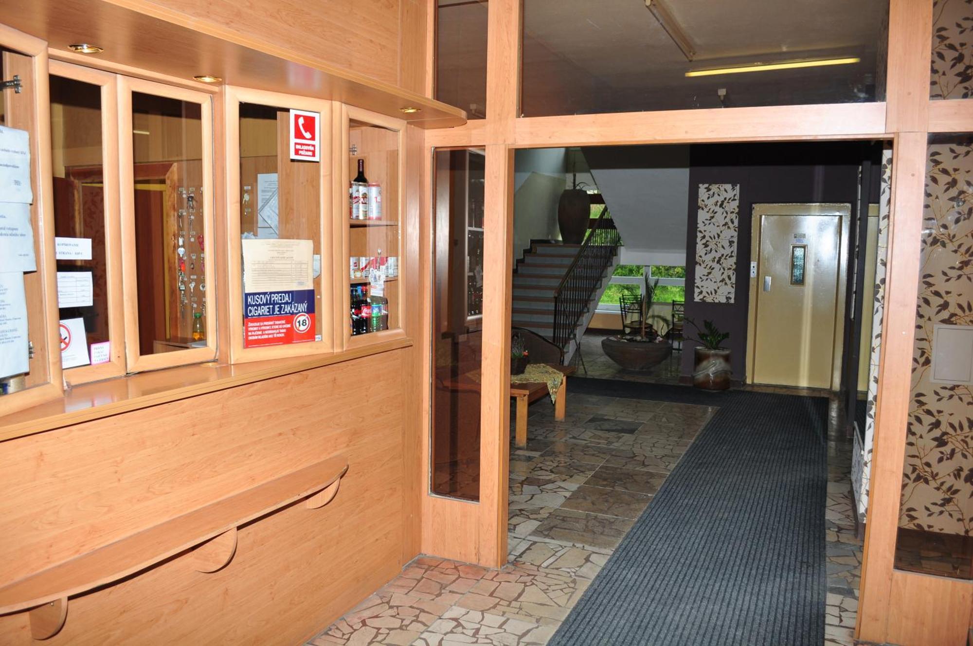 Hotel Garni Považská Bystrica Kültér fotó