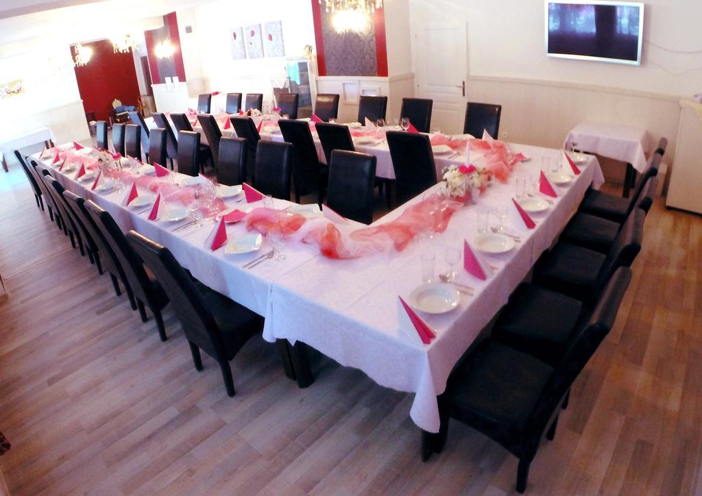 Hotel Garni Považská Bystrica Kültér fotó