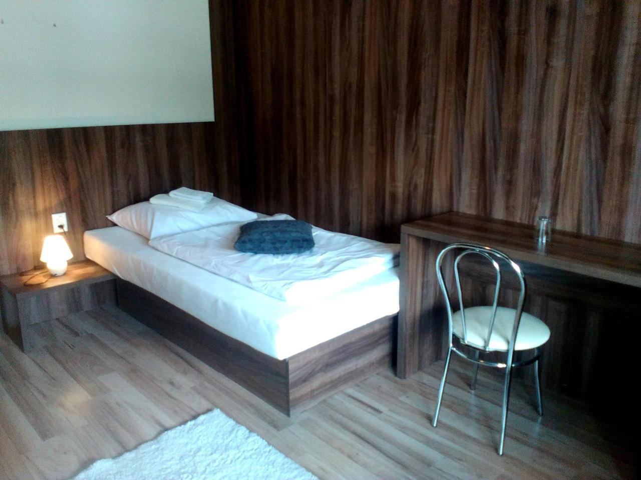 Hotel Garni Považská Bystrica Kültér fotó