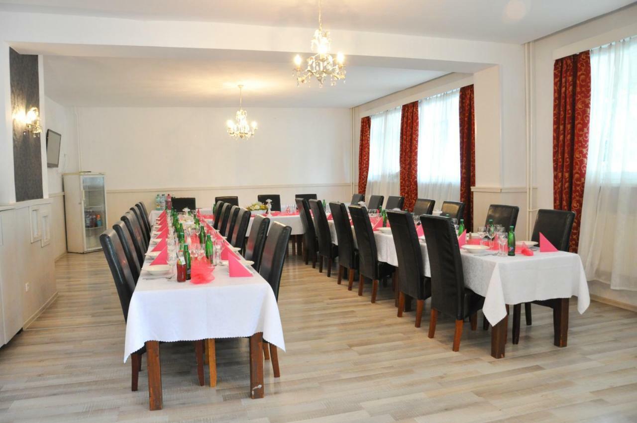 Hotel Garni Považská Bystrica Kültér fotó
